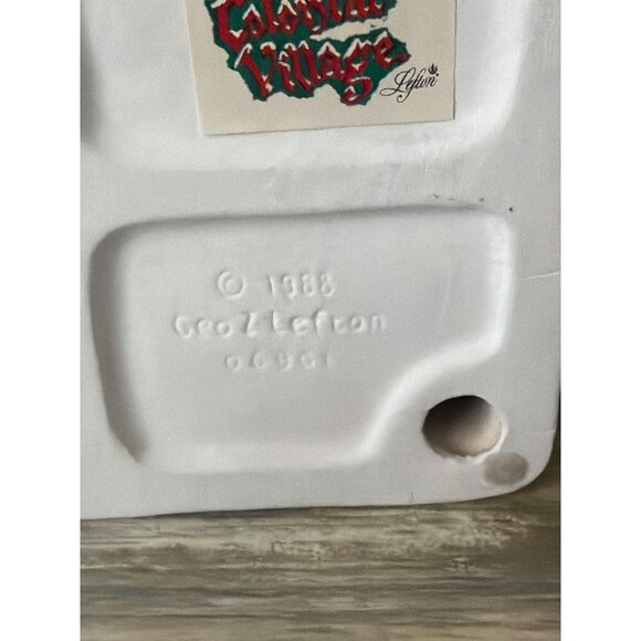 1988 Lefton Colonial Village Barbershop 06501 Lighted Bldg w/Cord + 2 Figurines - Picture 15 of 15